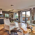 Apartment Wood&stone Alpi